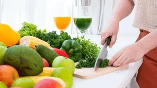 Быстро и эффективно чистим пластиковую разделочную доску