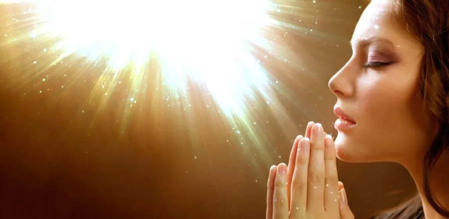 Приметы и запреты на 17 декабря: женщины сегодня могут просить обо всем