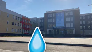 Не прошло и месяца: в новой рязанской школе прорвало трубу