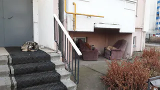 У рязанского дома появились охранники - правда, не все жители будут в восторге