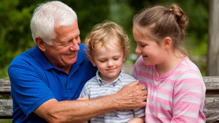 Никогда не прощайте внукам эти 5 вещей - должны знать все бабушки и дедушки