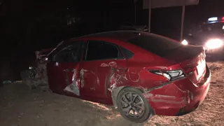 Под Михайловом водитель красной иномарки врезался в пассажирский автобус