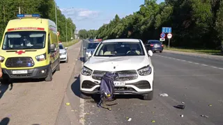 Девушка-пешеход угодила под колеса Мерса недалеко от Университета и погибла