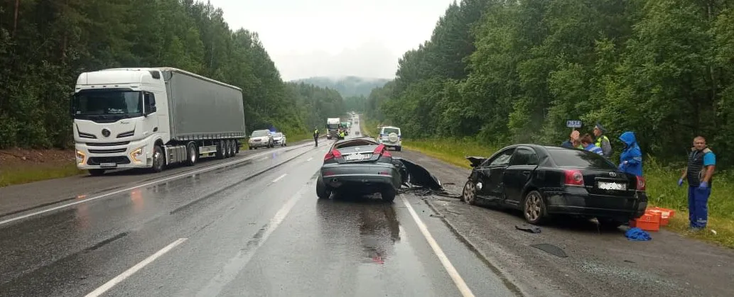 В Челябинской области молодой водитель погиб при лобовом столкновении автомобилей