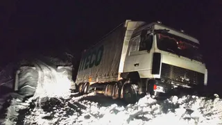 Трассы под Магнитогорском заметает: на южноуральских дорогах вновь ограничено движение