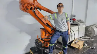 Студент МГТУ разрабатывает инновационную систему управления промышленными роботами