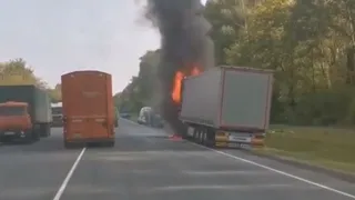 Обошлось без пострадавших: в Шиловском районе загорелась фура