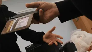 Скандал в управлении благоустройства: сотрудник отнял у посетителя телефон (видео)