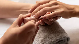 "Такой маникюр делают только колхозницы": эти пять видов говорят о низком интеллекте женщины