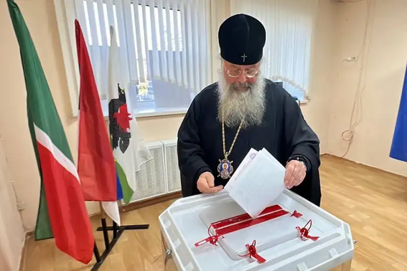 Митрополит Кирилл отдал свой голос на выборах главы Татарстана