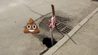 Район улицы Дзержинского накрывает запах фекалий