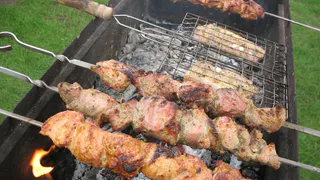 Этот шашлык получится даже у новичков: мясо будет просто таять во рту 