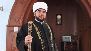 Казанский имам, раскритиковавший клип татарской певицы, покидает Россию