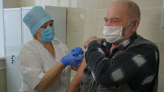 Названы даты и время, когда нижнекамцы смогут сделать вакцину от коронавируса в торговых центрах 