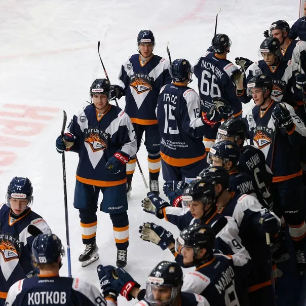 Магнитогорская хоккейная команда "Магнитка" расторгла контракт с защитником Вадимом Гимаевым