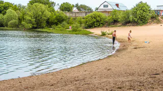 Все, теперь нельзя: туристам запретили купаться в Черном море