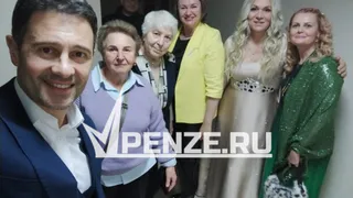 «Ради таких теплых моментов стоит выйти  на сцену!»: Антон Макарский отметил свои 50 в стенах родного Пензенского драмтеатра