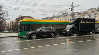 В рязанском микрорайоне Дашково-Песочня бензовоз налетел на троллейбус