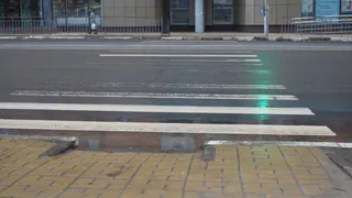 Переходил не по "зебре": в Рязани сбили школьника