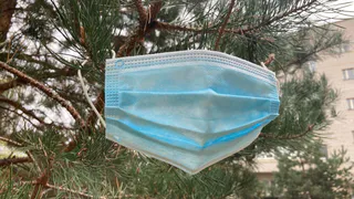 Теперь больничный для родителей с детьми будет оплачиваться на 100%