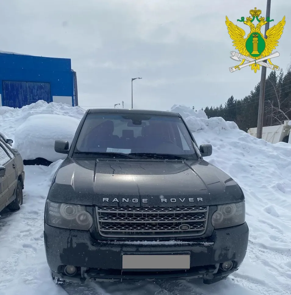 Продадут с торгов: в Татарстане владелец Range Rover накопил 23 штрафа