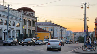 Михаил Хазин предупредил о "большом обвале": что нужно делать россиянам с деньгами?