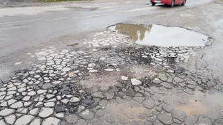 "За этот год, я ремонтировал подвеску автомобиля два раза" - жители Соколовки жалуются на плохие дороги