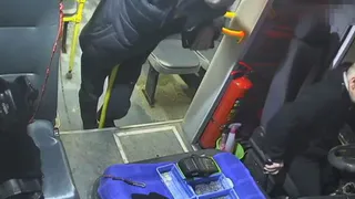 В Рязани пассажир с похожим на пистолет предметом напал на водителя автобуса