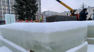 «Надеемся на ваше понимание»: в Миассе второй год подряд экстренно демонтируют ледовые городки