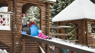 11-летний ребенок сломал четыре позвонка на горке в Рязани