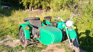 Почему коляска у советских мотоциклов была слева: не спешите "крутить у виска" - все так и было задумано