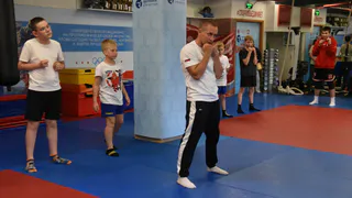 Звёзды бокса провели вдохновляющий мастер-класс для ребят в Сыктывкаре