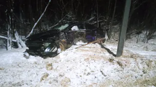 Автомобиль Ford Mondeo и большегруз попали в ДТП в Коми