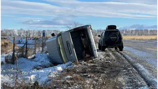 Под Магнитогорском произошло ДТП с переворотом микроавтобуса