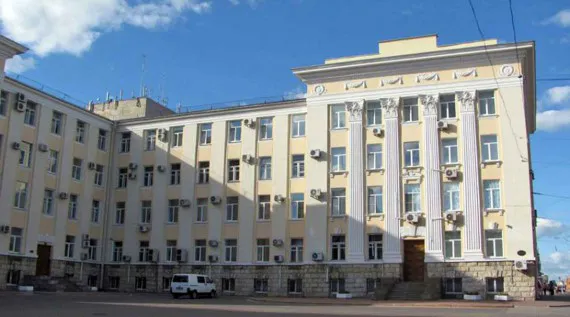 В Брянске чиновники установили зарплату ниже прожиточного минимума