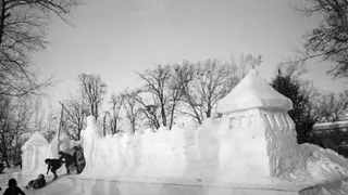 Брянцам показали снежный городок из прошлого