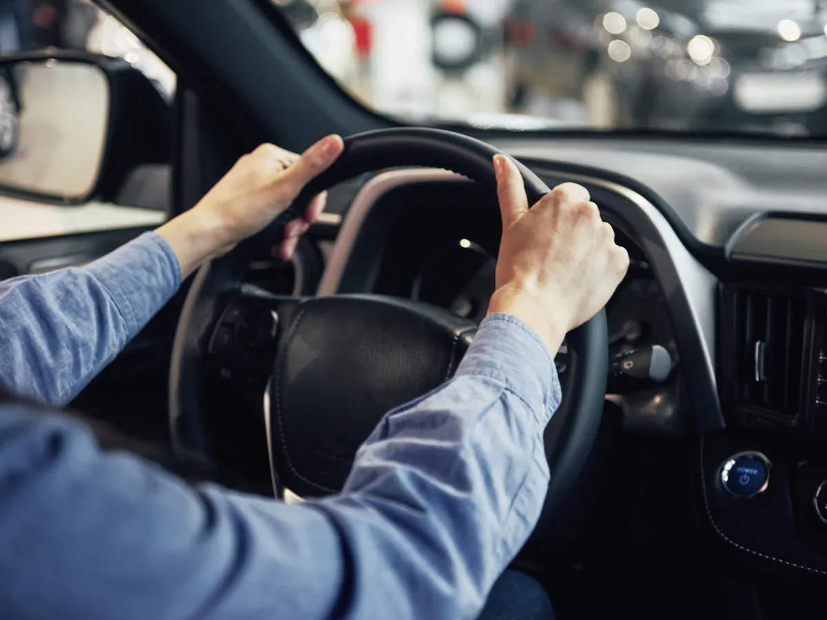 От первых поездок до аварий: почему неопытные водители Челябинска попадают в ДТП