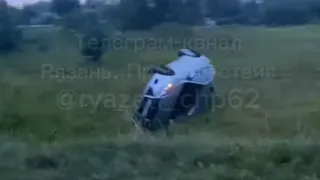 На трассе в Рыбном легковушка слетела в кювет