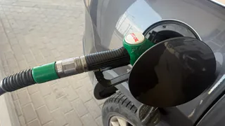 Почему я никогда не заправляю полный бак и вам не советую: показываю обратную сторону заправки "под завязку"