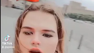 Девушку, спевшую в центре Харькова гимн России поймали нацисты