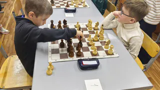 В Усинске прошел шахматный турнир «На призы Снегурочки»: первый шаг к большим победам