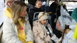 Магнитогорский металлургический комбинат вновь запустил новогодние трамвайчики по улицам города