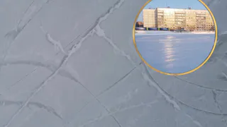 Можно сломать ногу: рязанка пожаловалась на состояние катка “Локомотив”