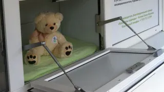 Права ребенка: Павел Астахов объяснил, почему он против бэби-боксов