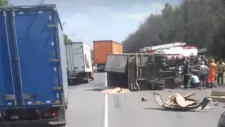 На границе Рязанской области Газель столкнулась с БМВ и перевернулась