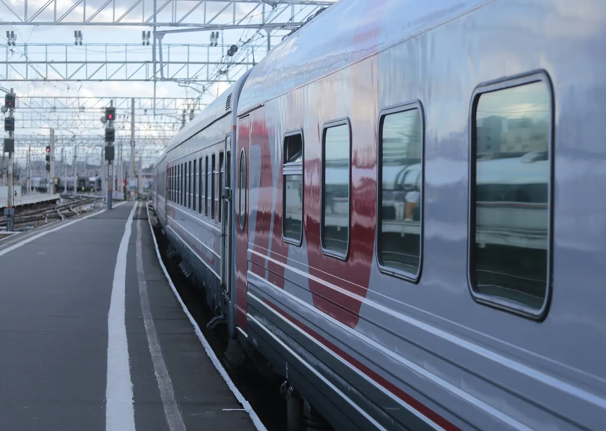 Лучше на боковушке, чем в купе: самые опытные путешественники рассказали, почему плацкарт лучше