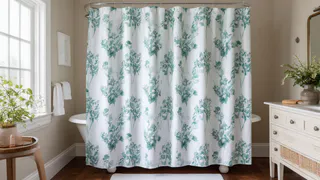 Снял душевую шторку и выбросил её подальше — вот что сделал вместо нее: простое решение полностью изменило мой быт