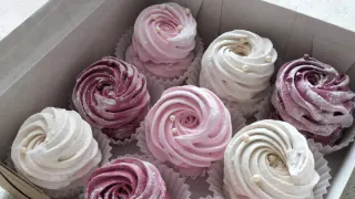 «Вместо зефира и конфет лучше есть это»: опытный тренер по фитнесу назвал самую полезную сладость