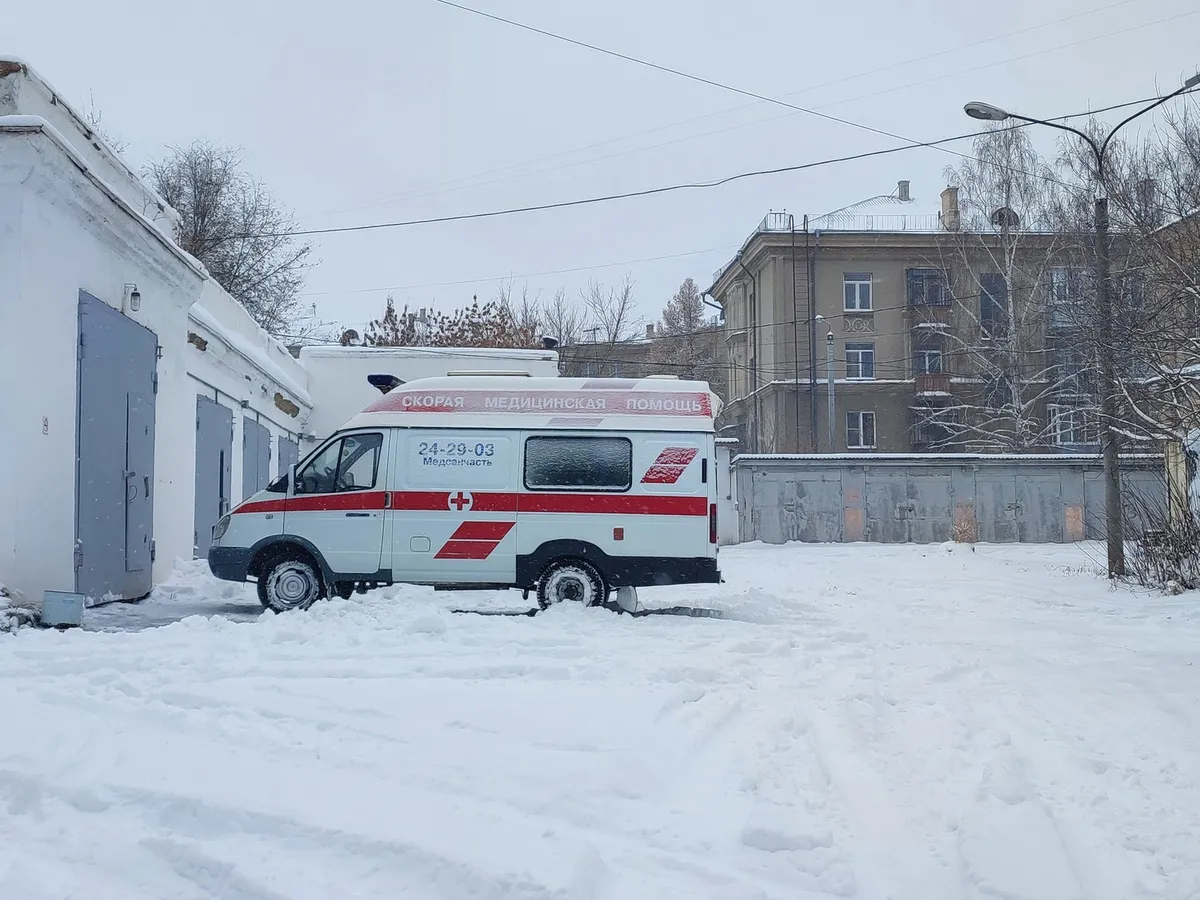 Сотрудница скорой помощи в Магнитогорске пострадала от удара пьяного пациента, которого она спасала от переохлаждения