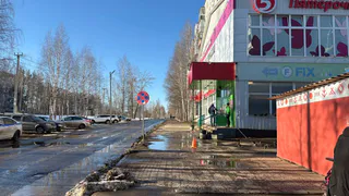 В Сыктывкаре разыскивают электровелосипедиста, который сбил женщину и скрылся